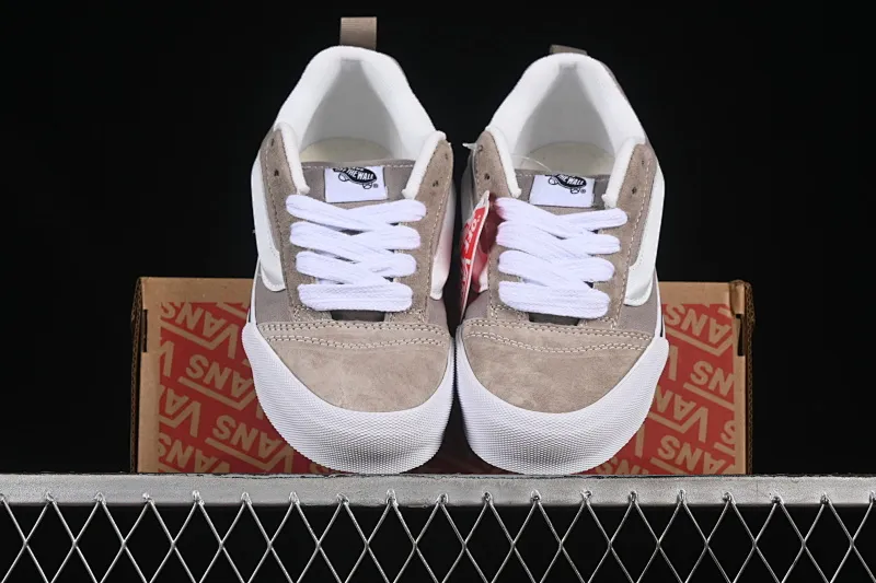 All categories Vans Vans series Vans Low Vans low-top Vans Knu Skool Vans low-top retro casual fat bread shoes VN000D6ZH2B